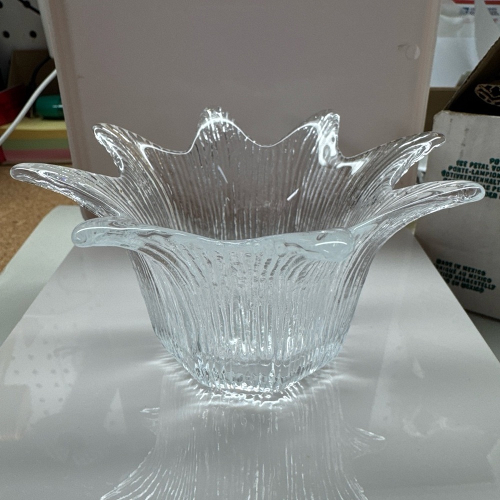 NEW PartyLite  Ice Petal Votive holder - Glass PO 282. NEW IN BOX